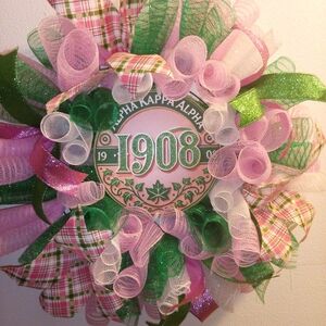 Alpha Kappa Alpha Wreath